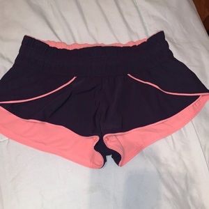 Lululemon hotty hot shorts size 6